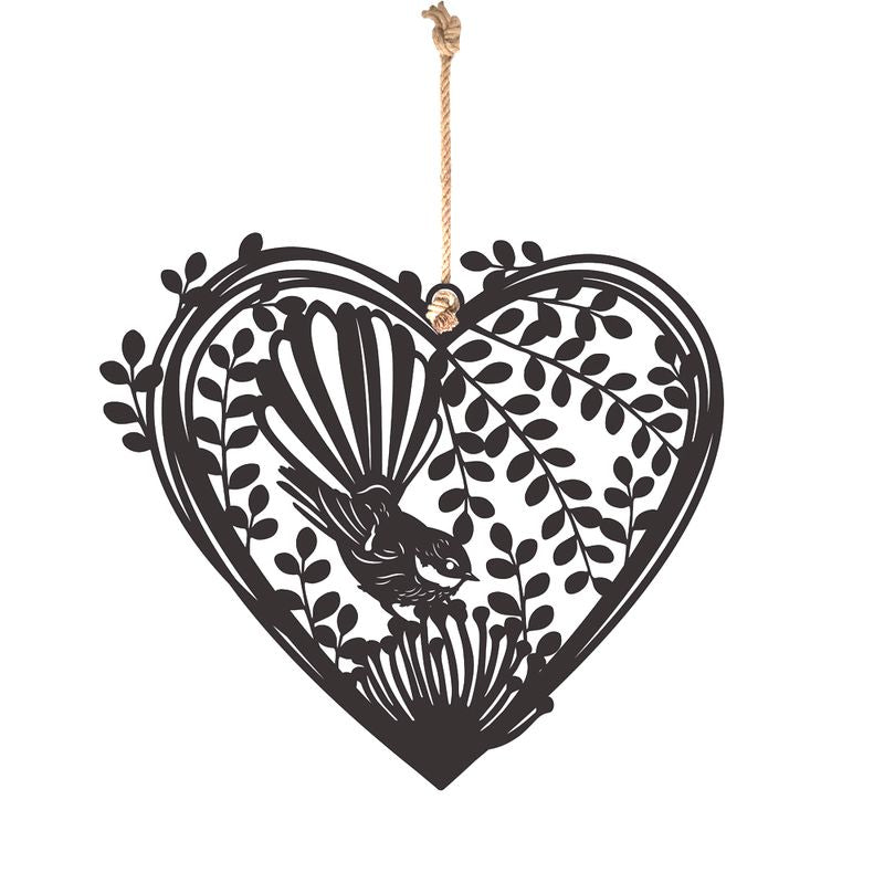 Metal Hanging Heart: Fantail