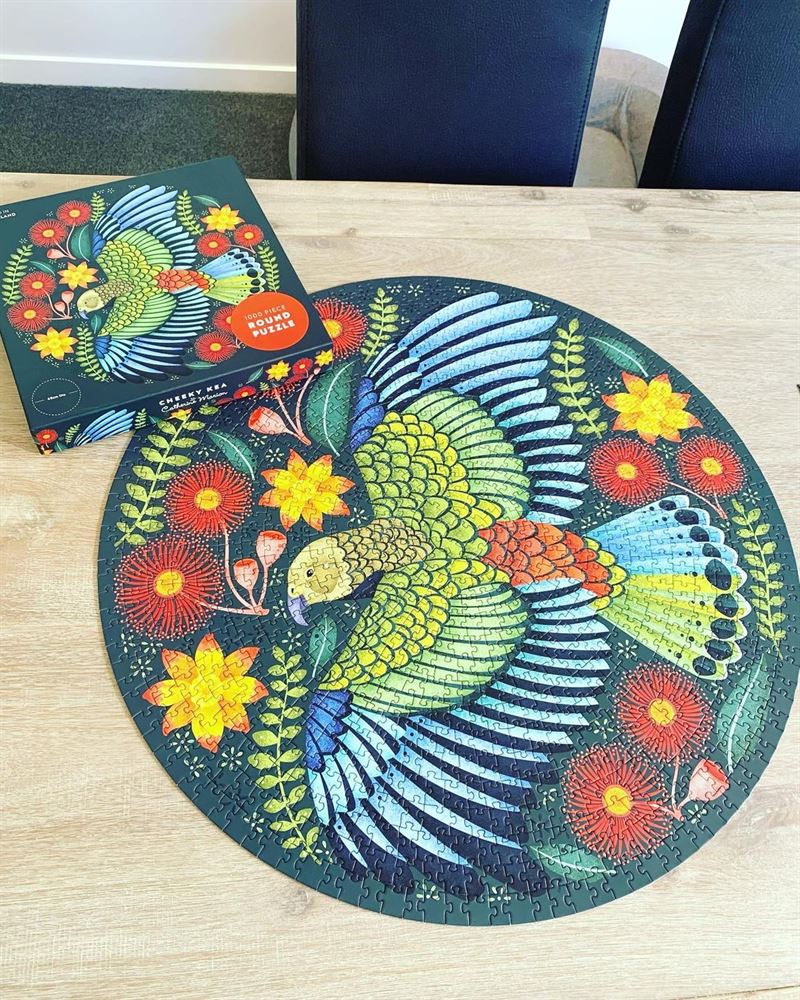 Catherine Marion - Cheeky Kea 1000 Piece - Round Puzzle