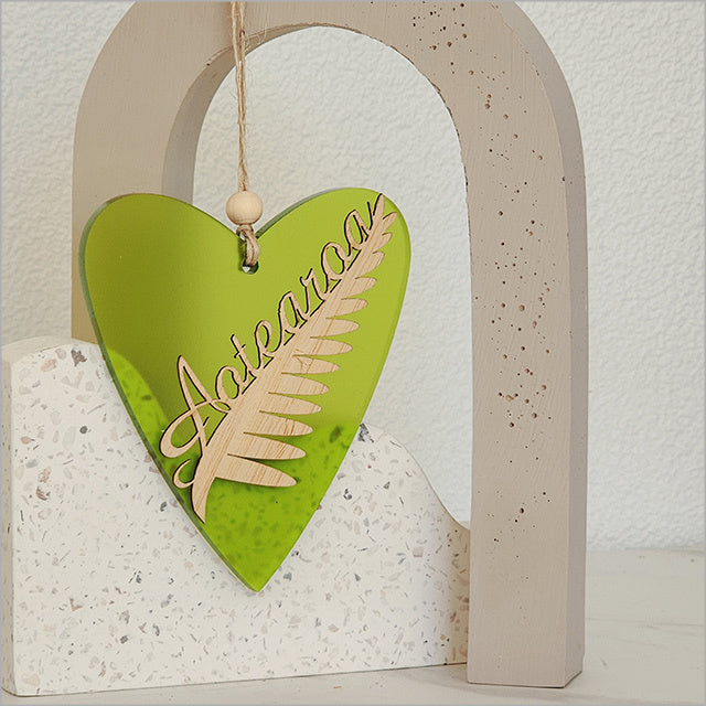 Ornament Heart: Silver Fern Aotearoa