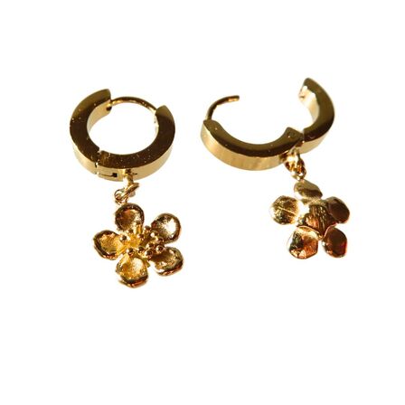 Manuka Huggie Earrings