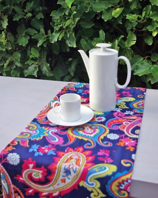 Table Runner paisley indigo