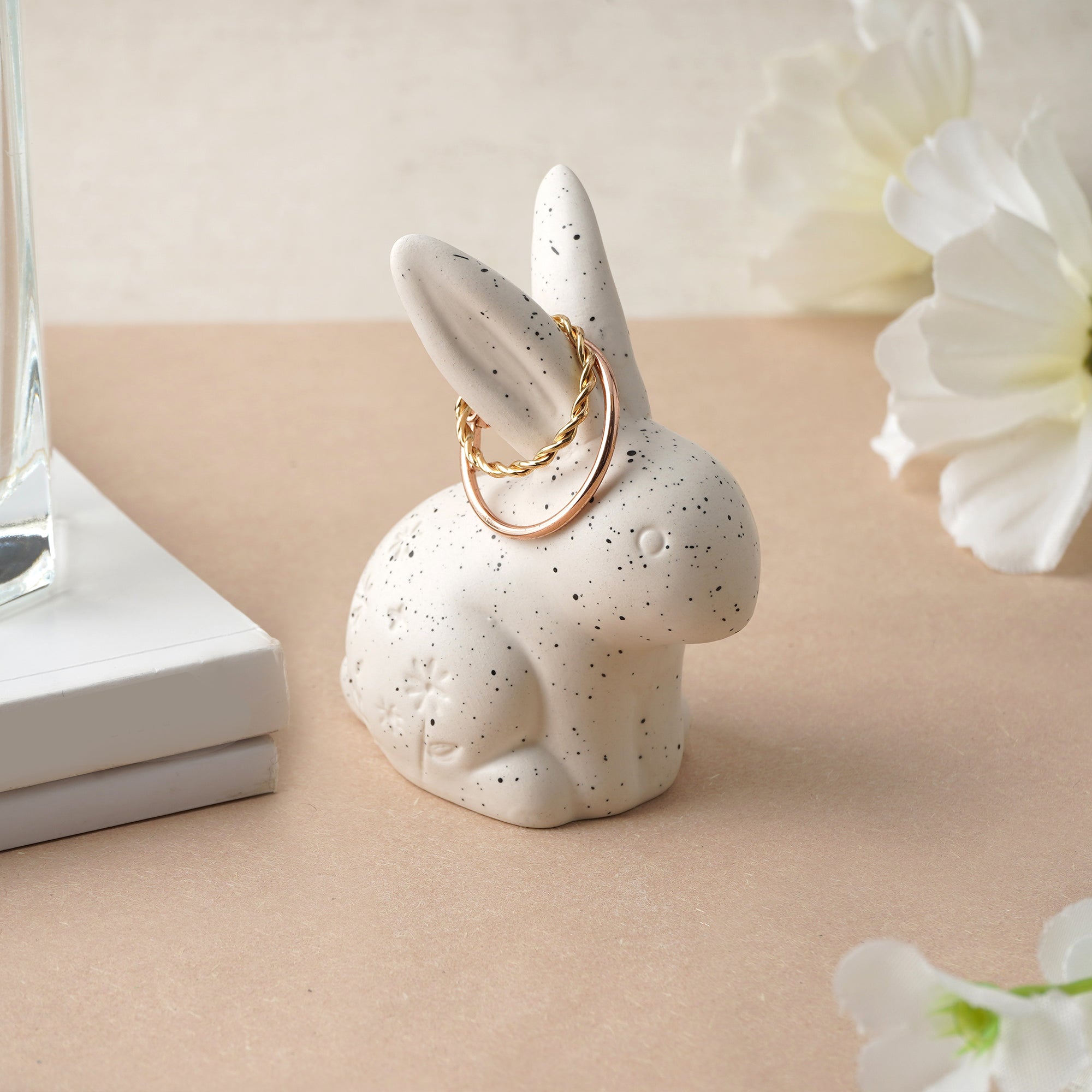 Rabbit ring holder discount