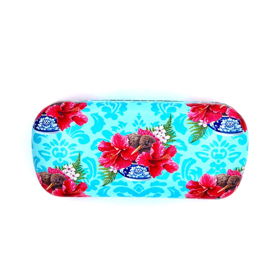 Sunglasses Case: "Kiwi Loves Blue