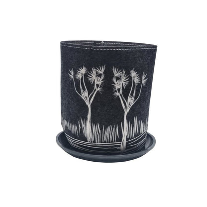 Coastal Cabbage Trees On Dark Grey - Ecofelt Growbag