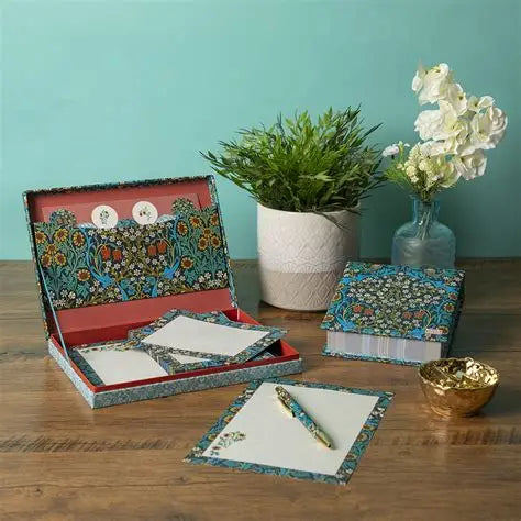 Writing Set – William Morris – Blackthorn