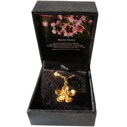 Manuka Flower Pendant