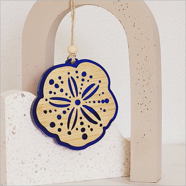 Hanging Ornament: Kina