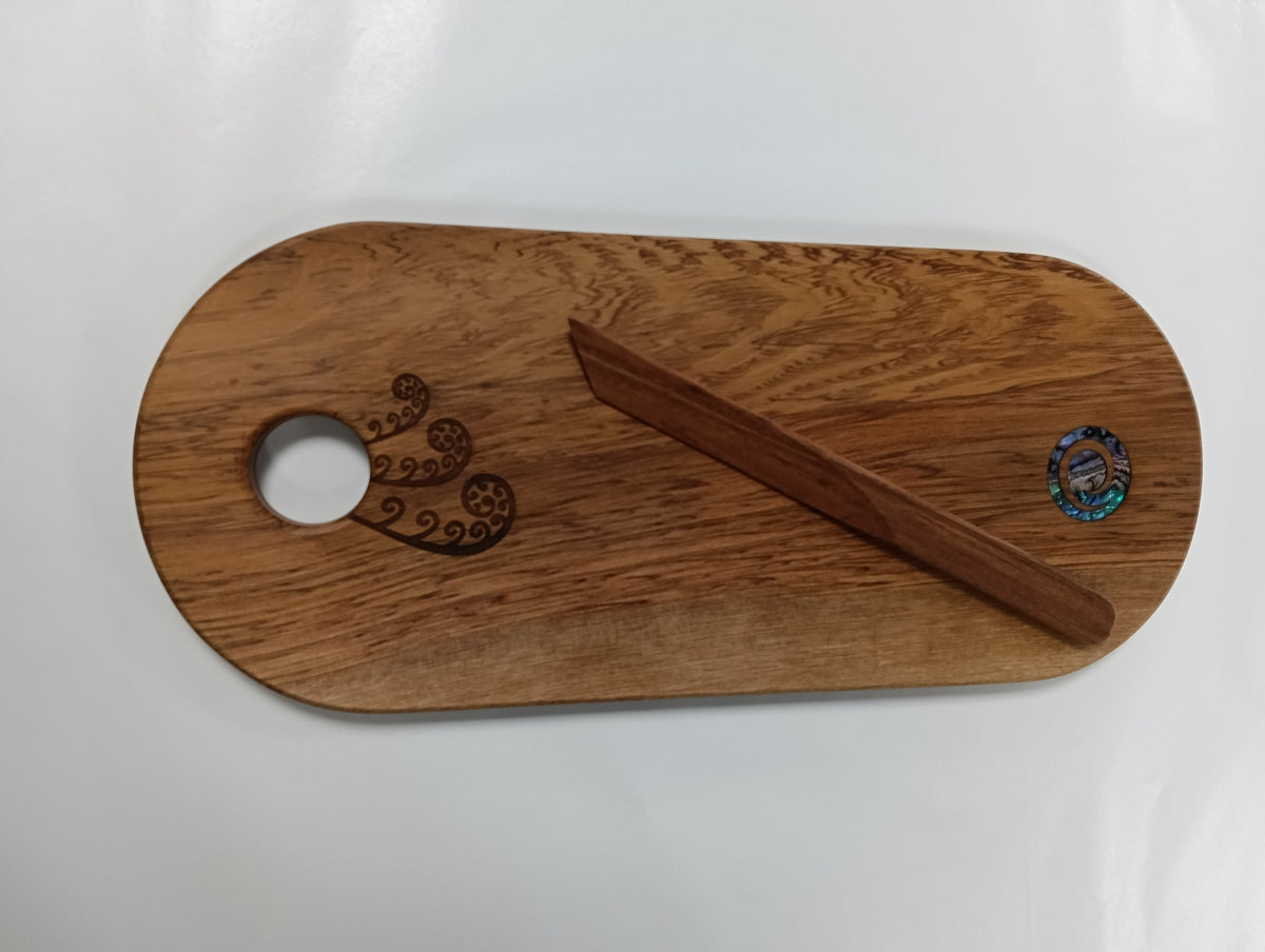 Oval Cheese board with knife