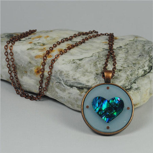 Circle Pendant Necklace: Paua Heart Blue - Tigerlily Gift Store