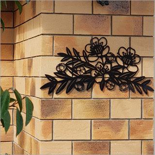 Large Manuka Branch: Black